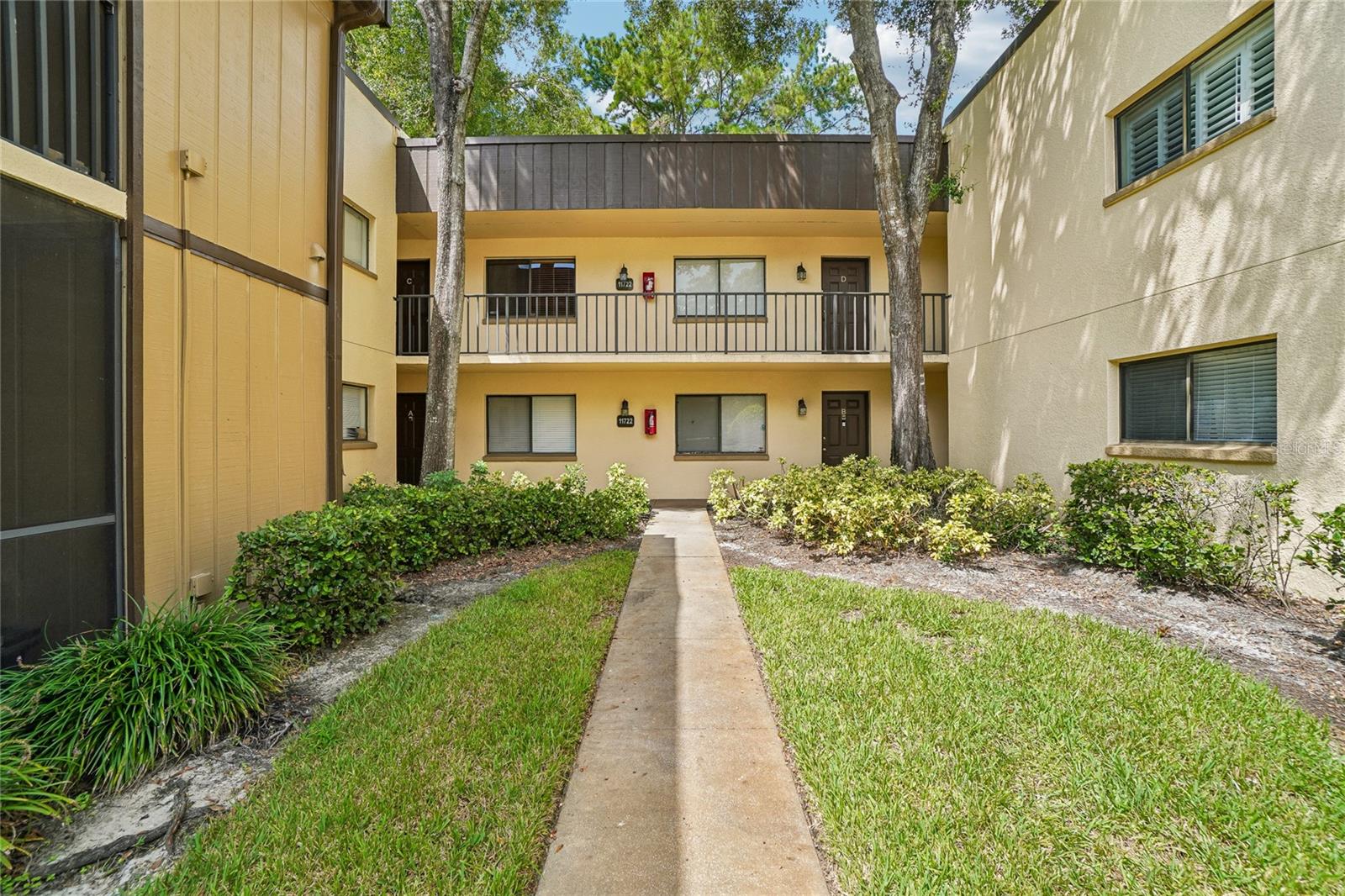 11722 RAINTREE LAKE LN #D Property Photo 1