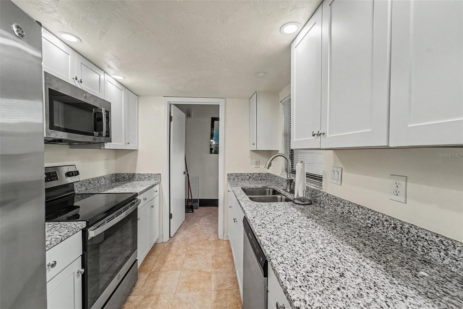 175 E Hartford St #5a Property Photo 14