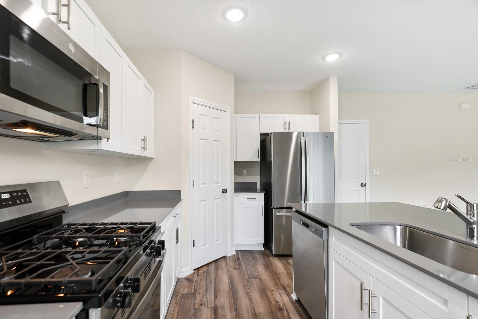 13034 Wellspring Dr Property Photo 10