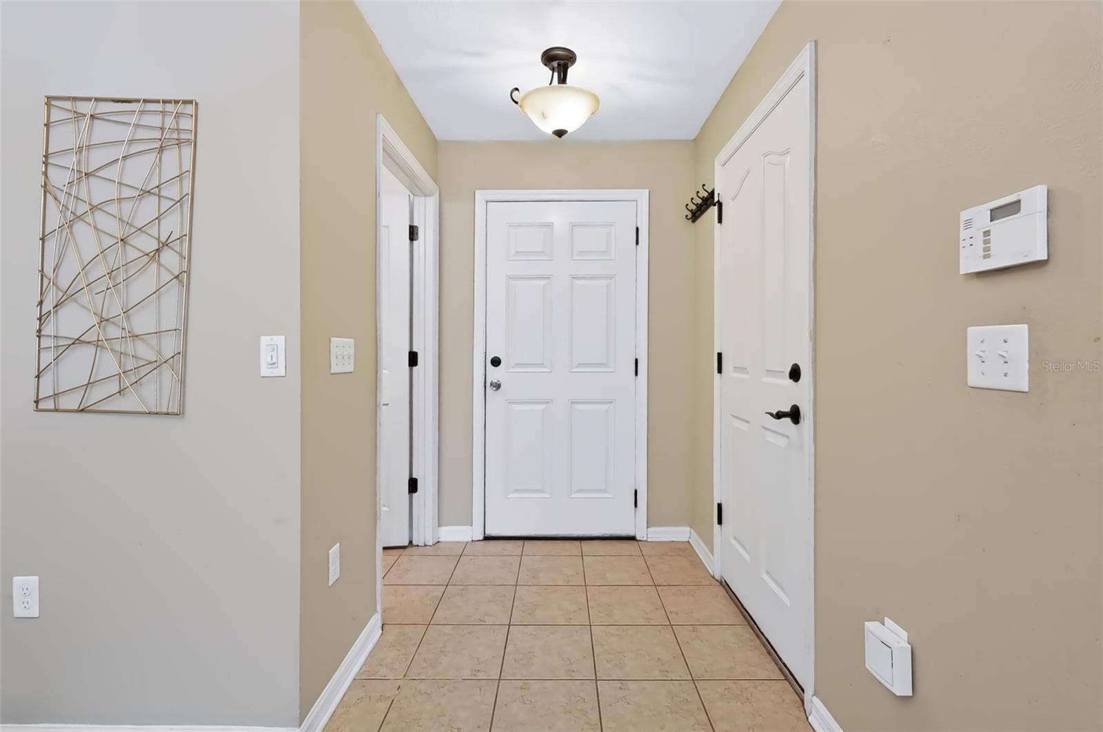 4525 Limerick Dr Property Photo 5