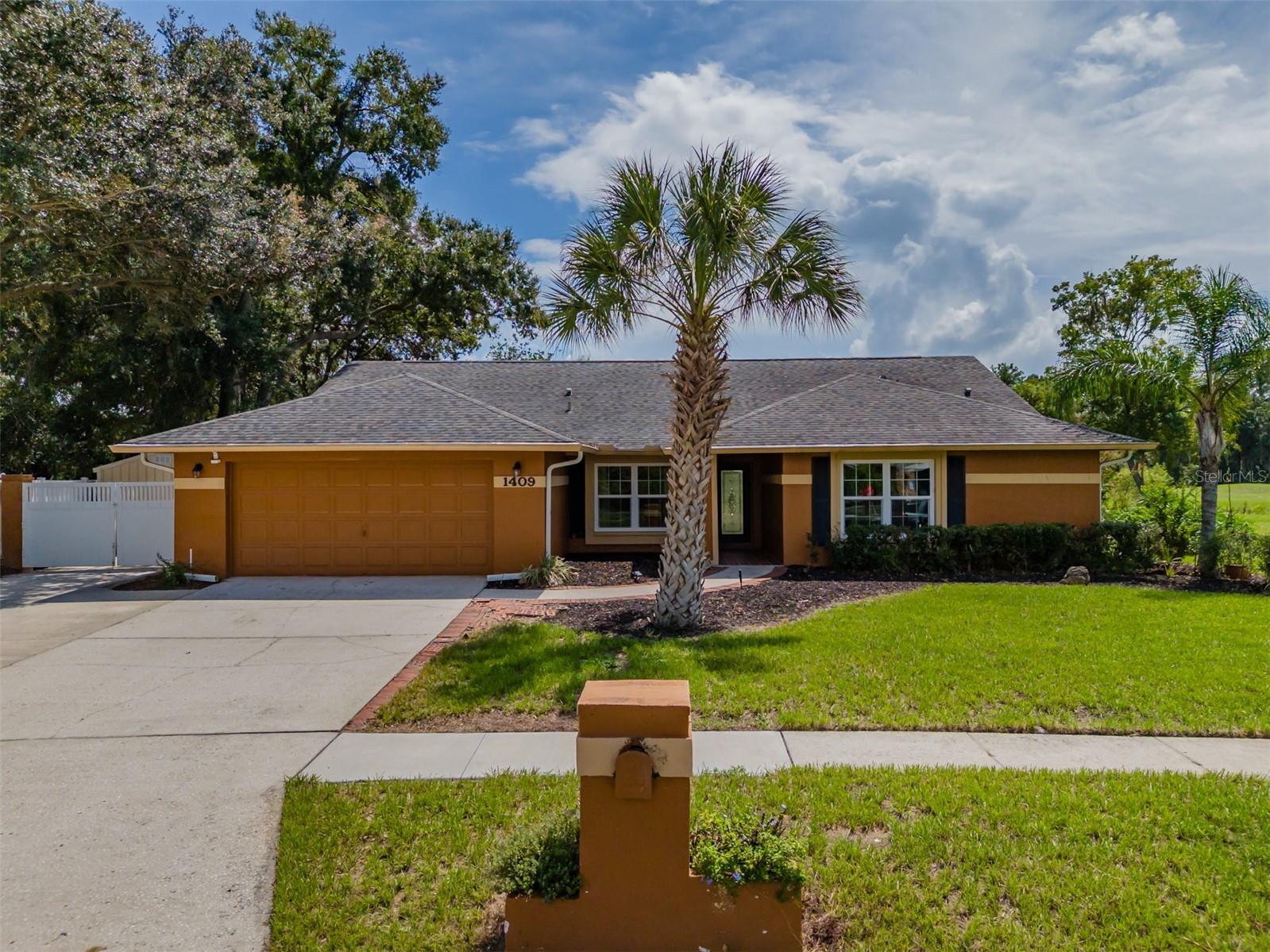 1409 Holleman Property Photo 3