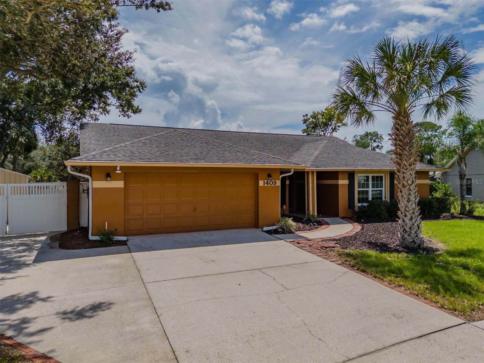 1409 Holleman Property Photo 4