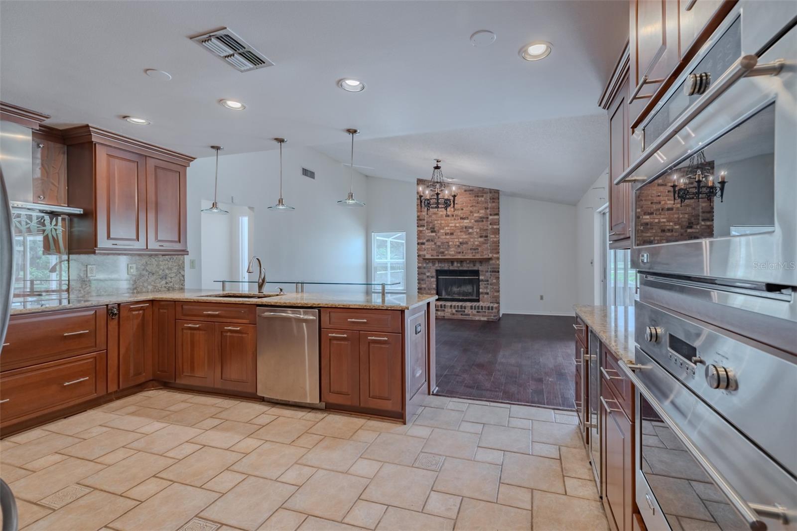 1409 Holleman Property Photo 15