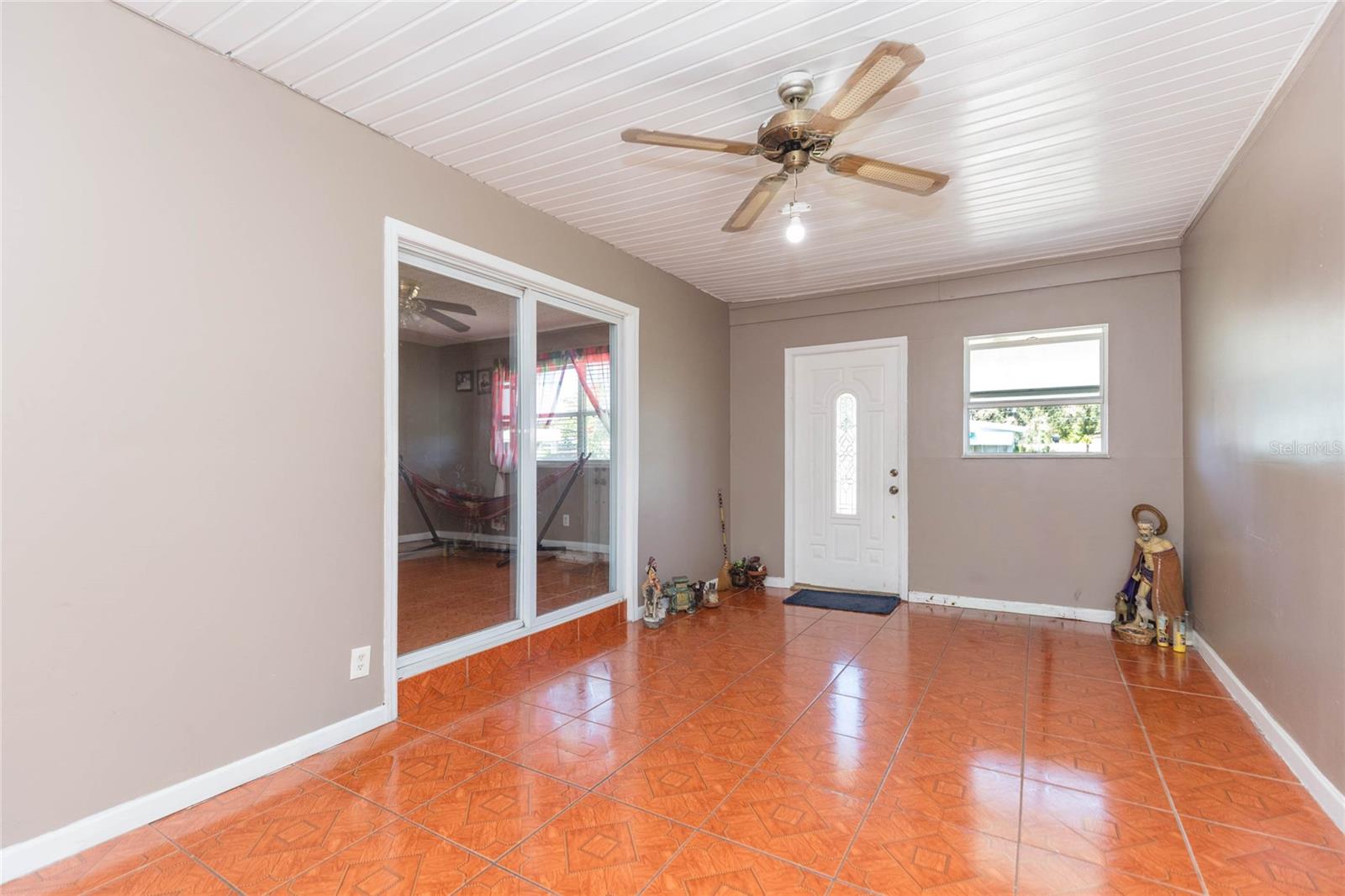 4416 W Trilby Ave Property Photo 4