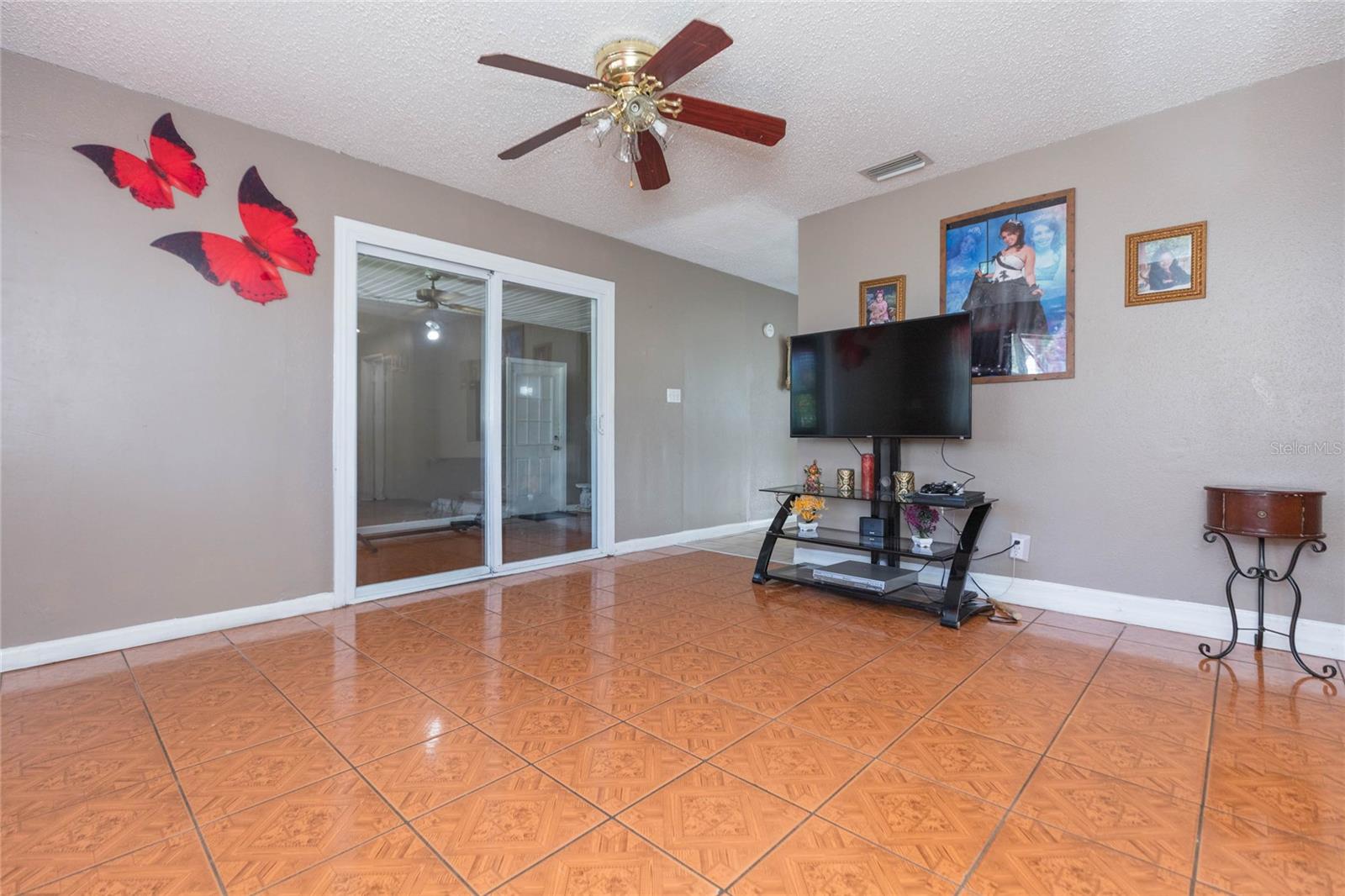 4416 W Trilby Ave Property Photo 5