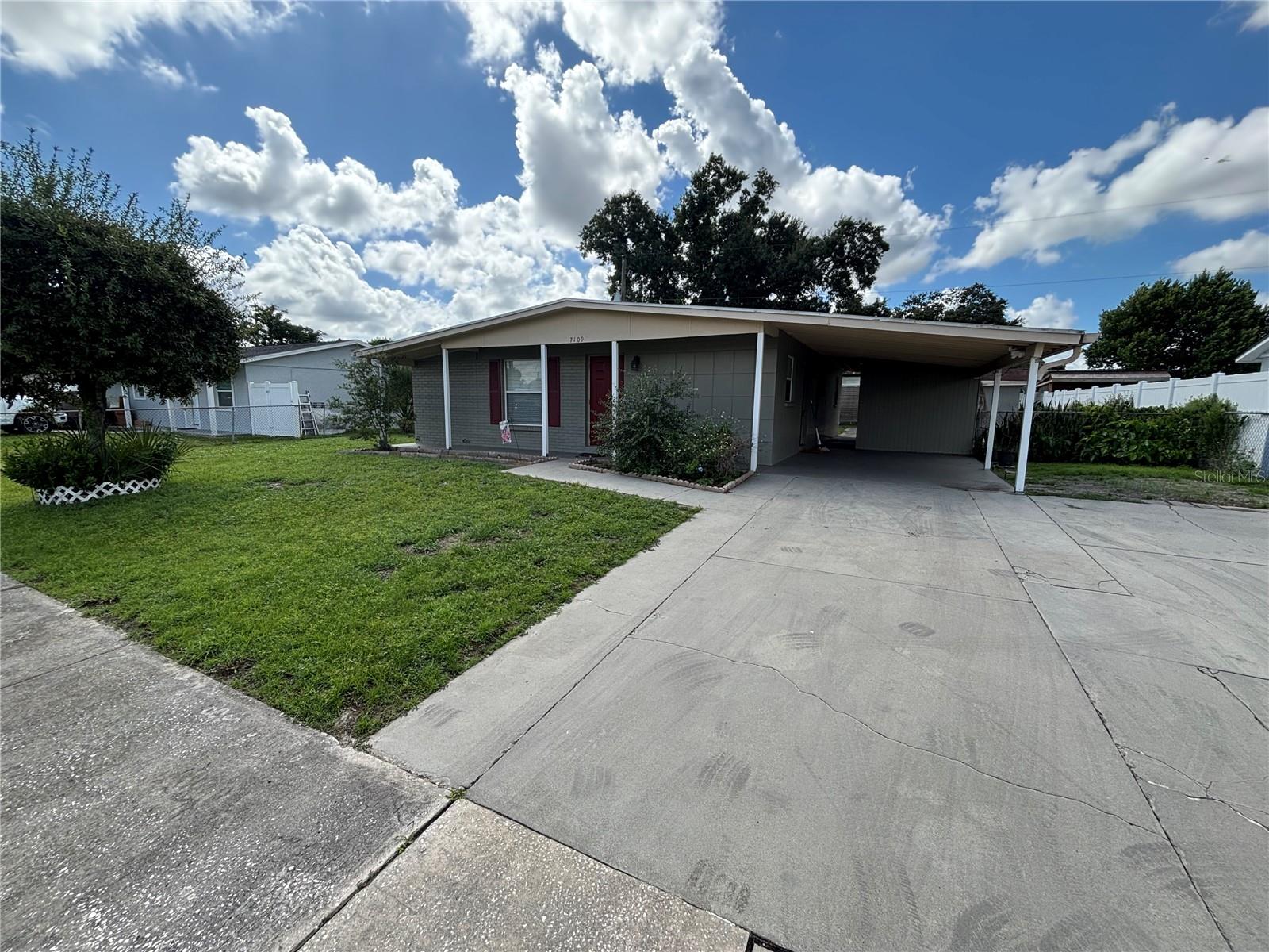 7109 Limestone Ln Property Photo 2