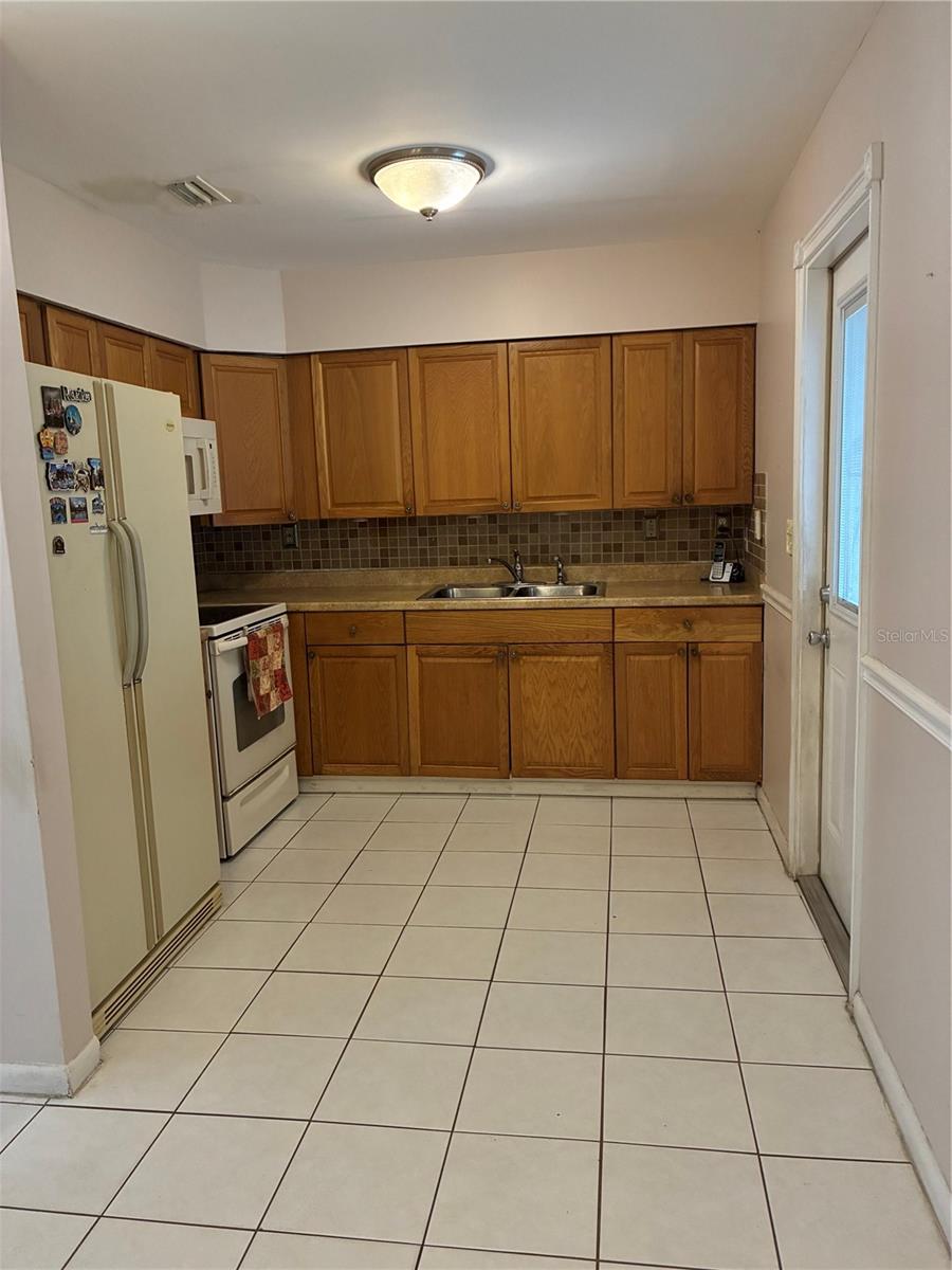 7109 Limestone Ln Property Photo 6