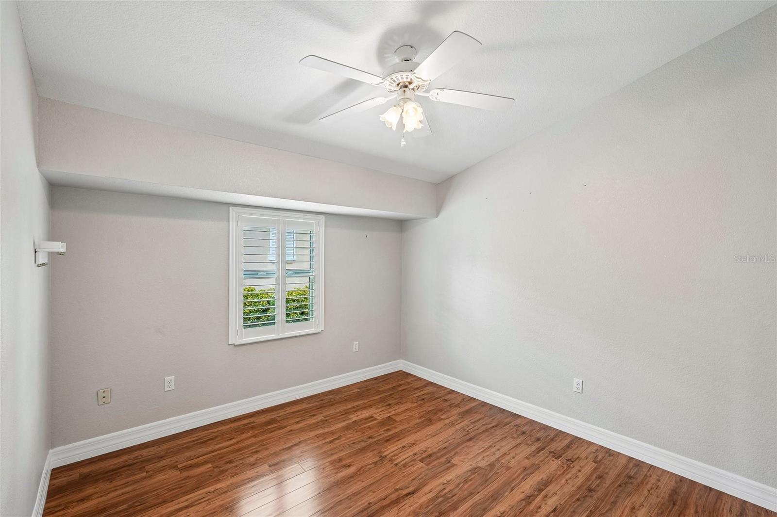 1217 Sea Breeze Ct Property Photo 23