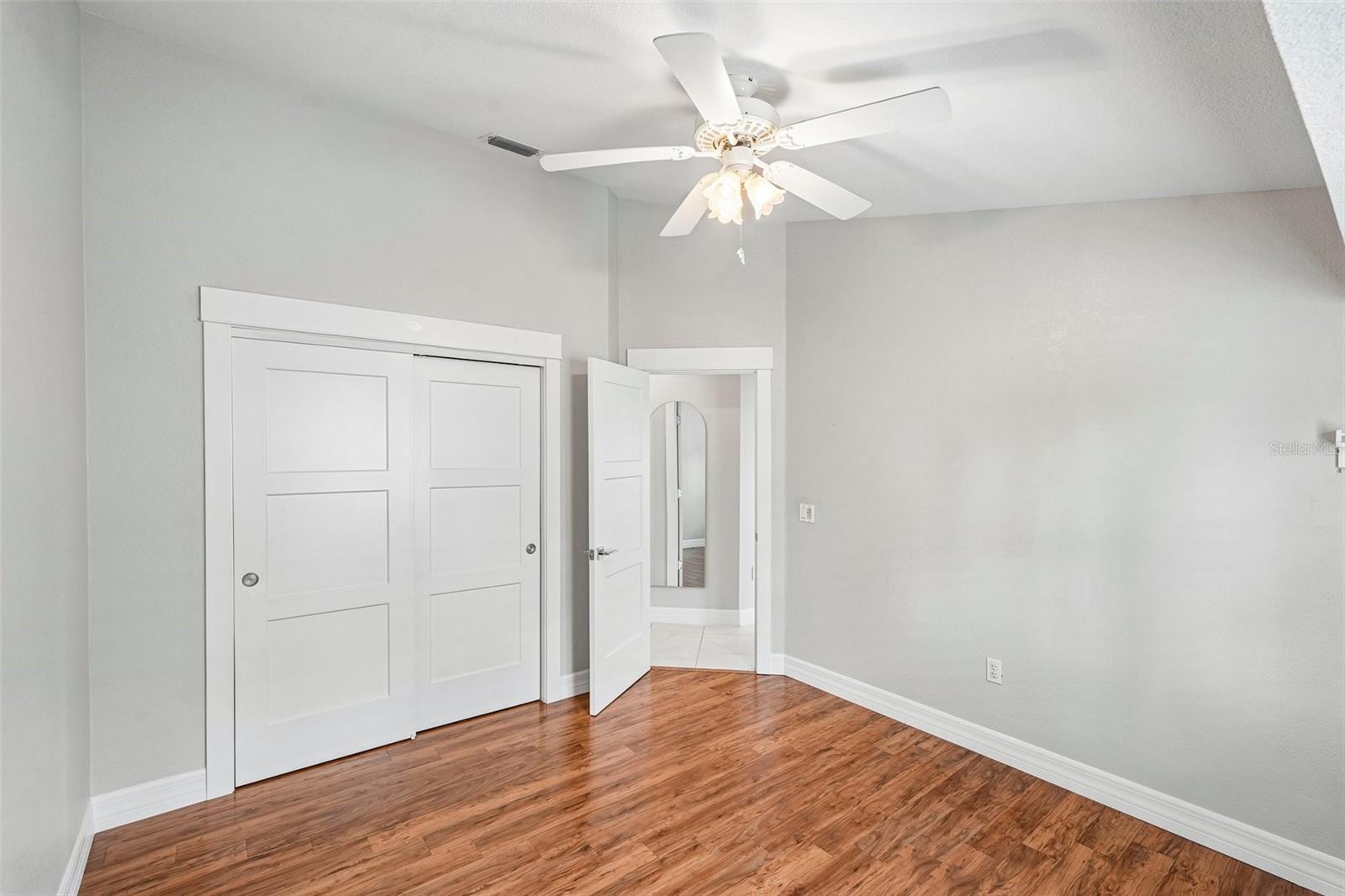 1217 Sea Breeze Ct Property Photo 24