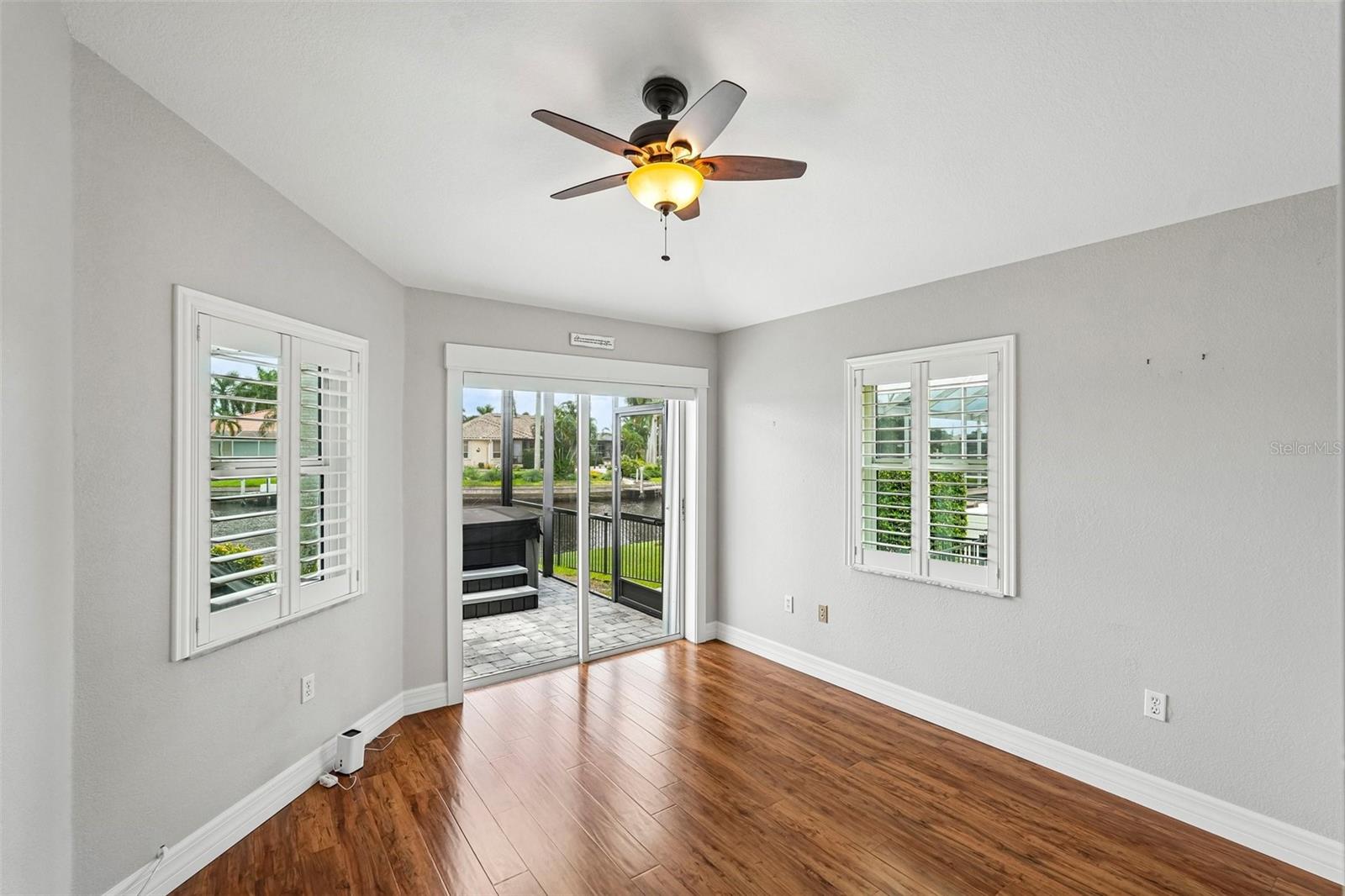 1217 Sea Breeze Ct Property Photo 26
