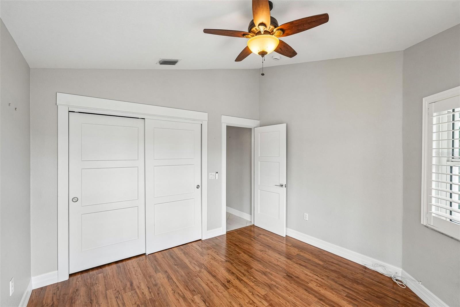 1217 Sea Breeze Ct Property Photo 27