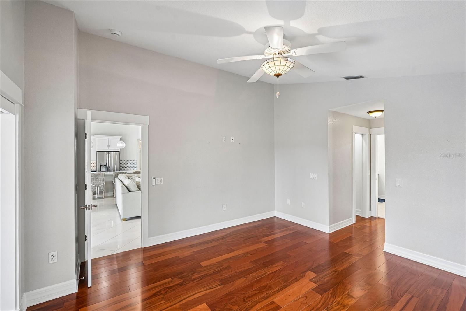 1217 Sea Breeze Ct Property Photo 29