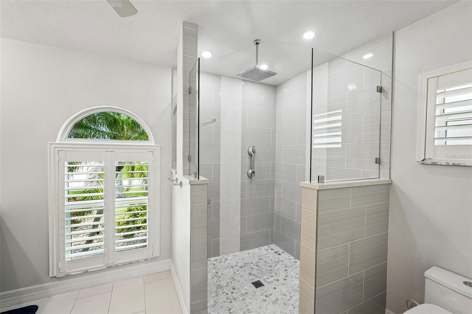 1217 Sea Breeze Ct Property Photo 31