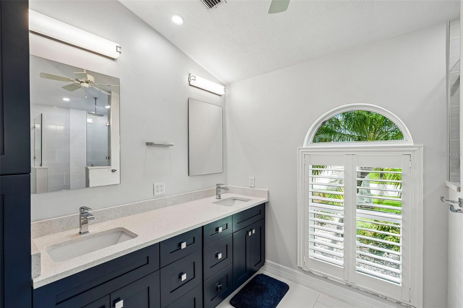 1217 Sea Breeze Ct Property Photo 32