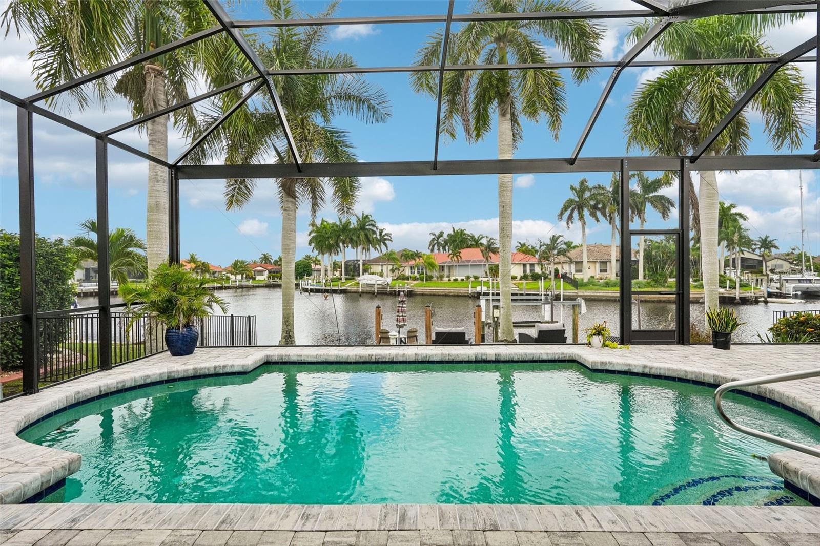 1217 Sea Breeze Ct Property Photo 39