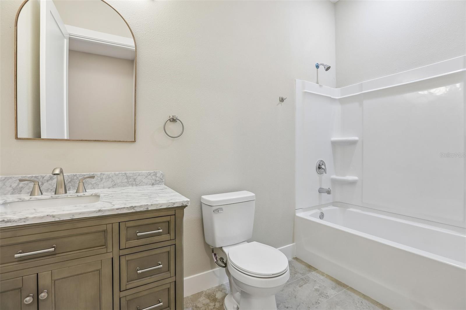 806 Lamont Pl Property Photo 33