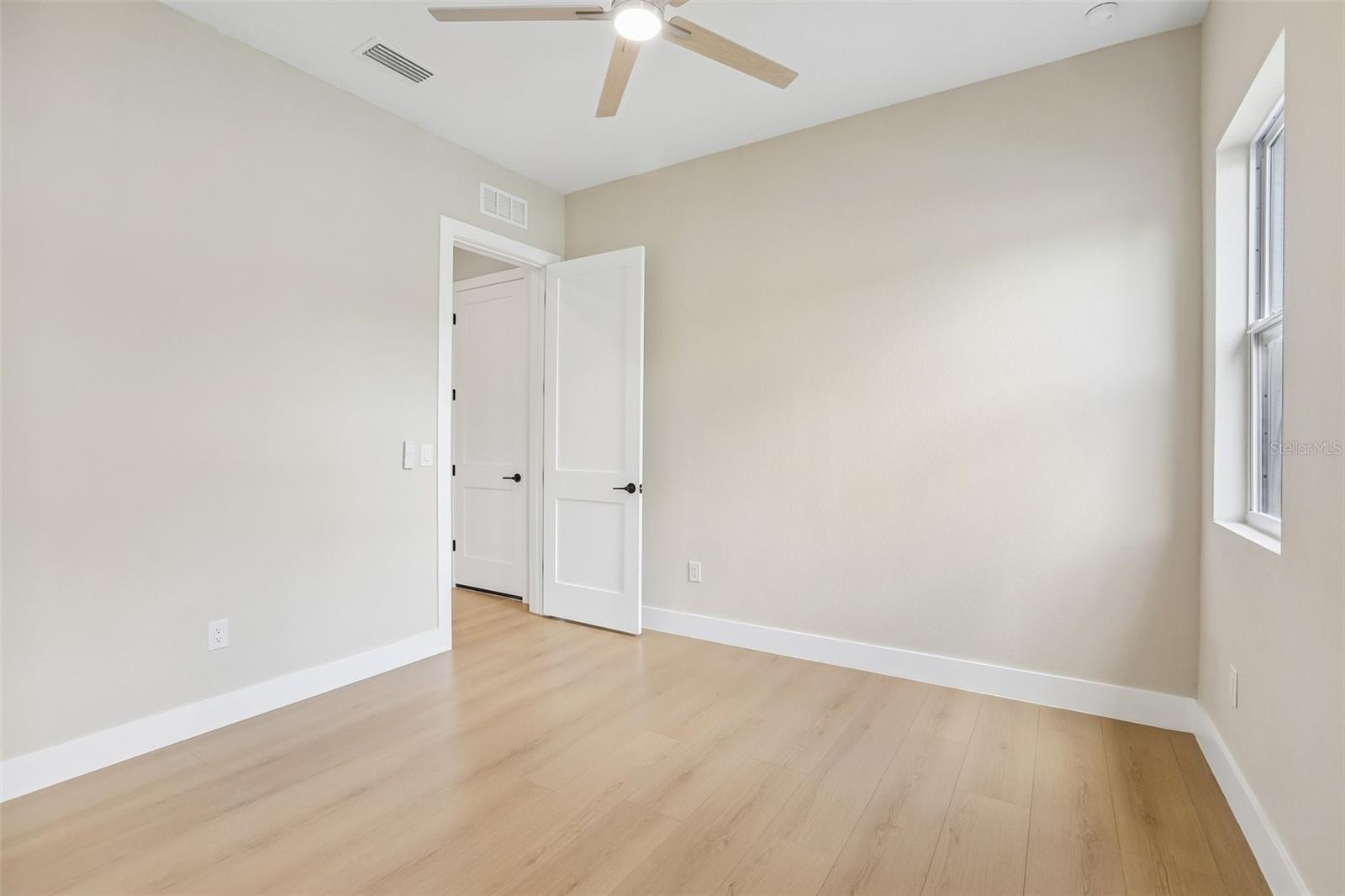 806 Lamont Pl Property Photo 36