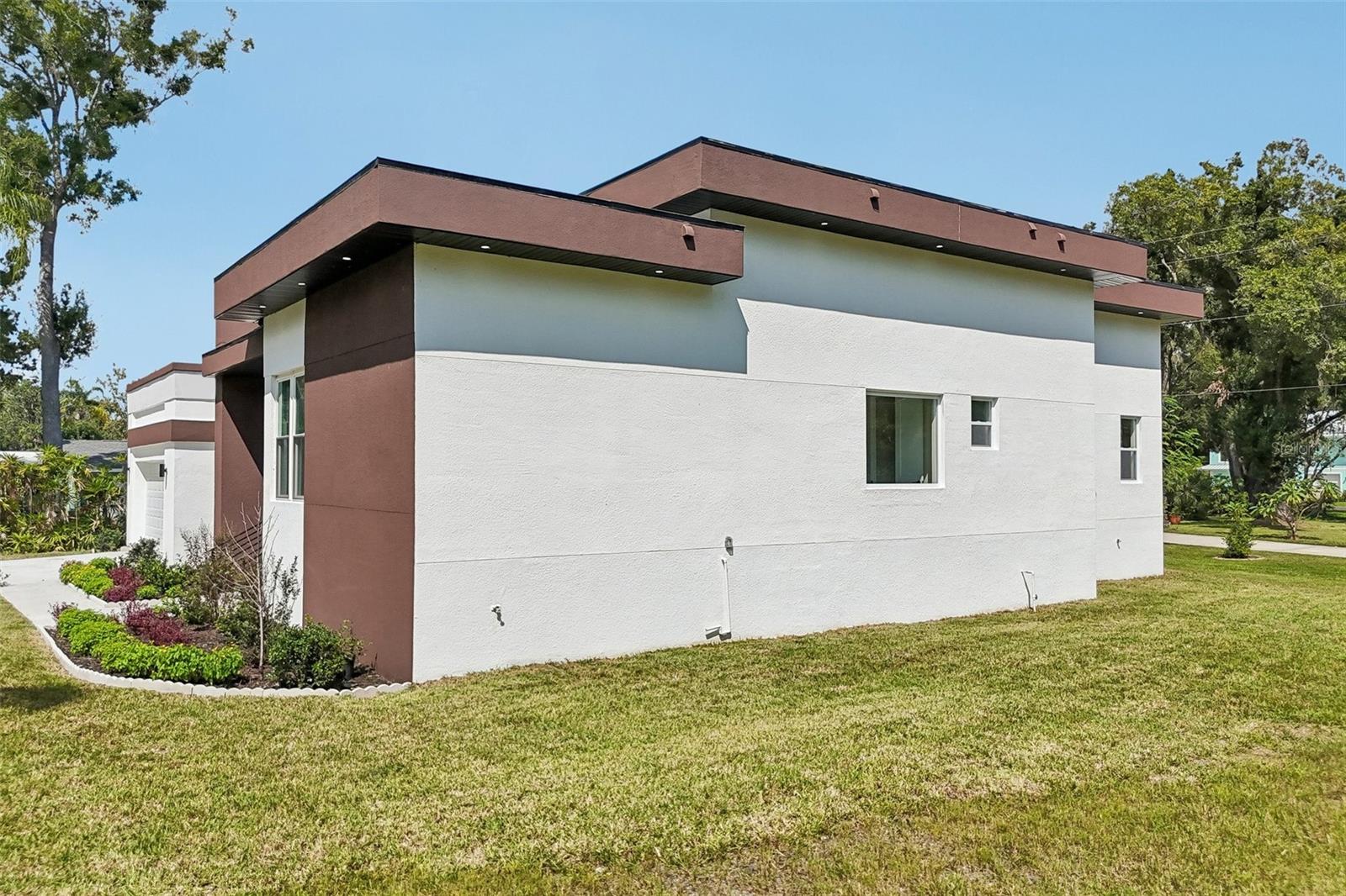 806 Lamont Pl Property Photo 49