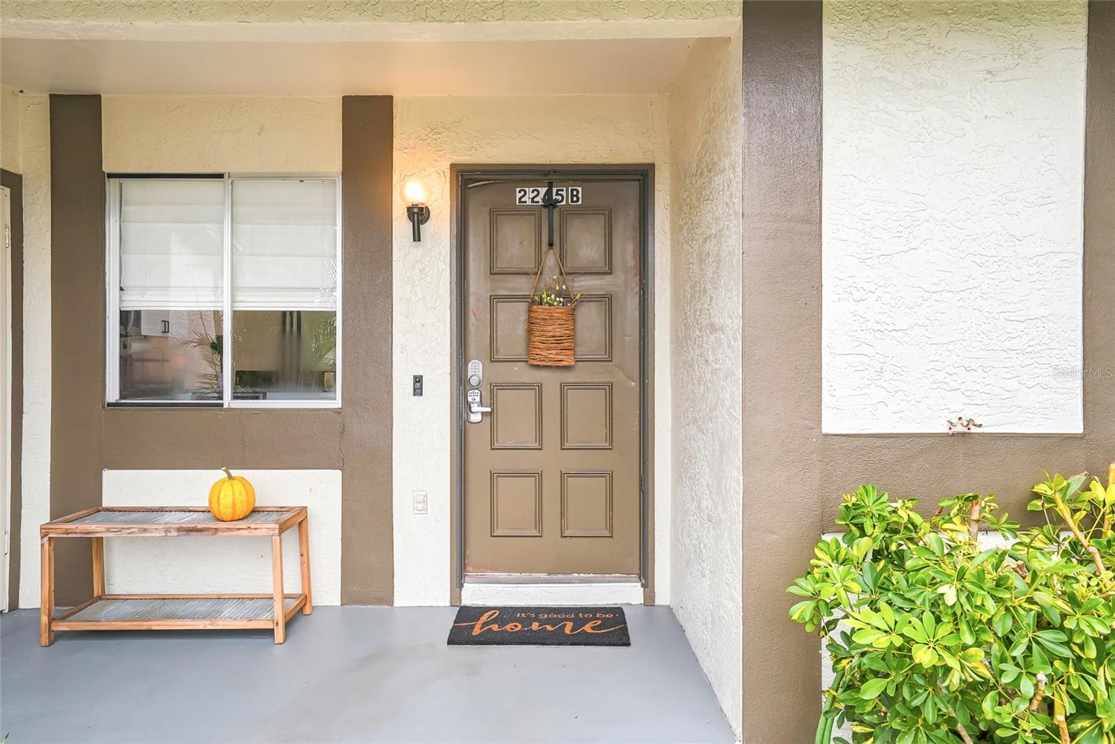 2265 Bancroft Cir S #b Property Photo 4