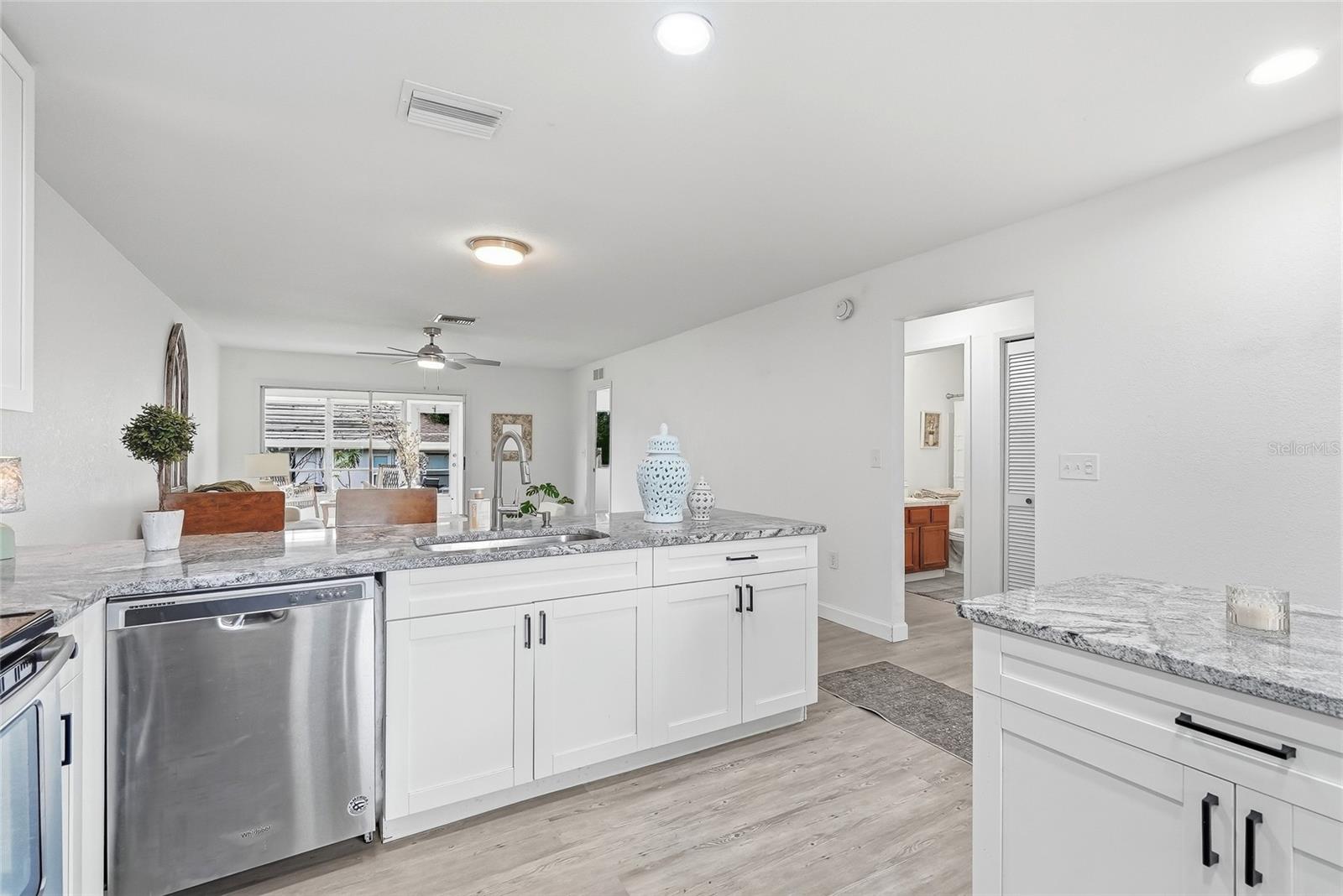 2265 Bancroft Cir S #b Property Photo 11