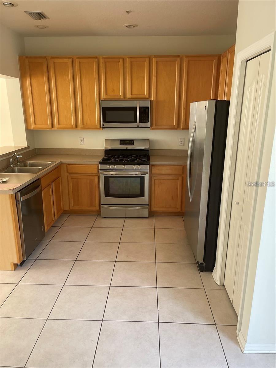 2945 Bayshore Pointe Dr Property Photo 2