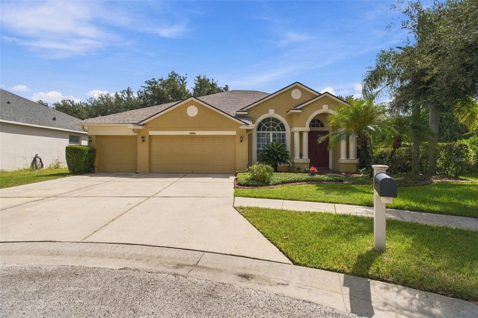 21444 Cormorant Cove Dr Property Photo 2