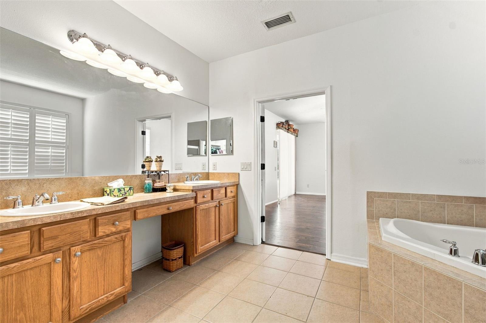 21444 Cormorant Cove Dr Property Photo 23