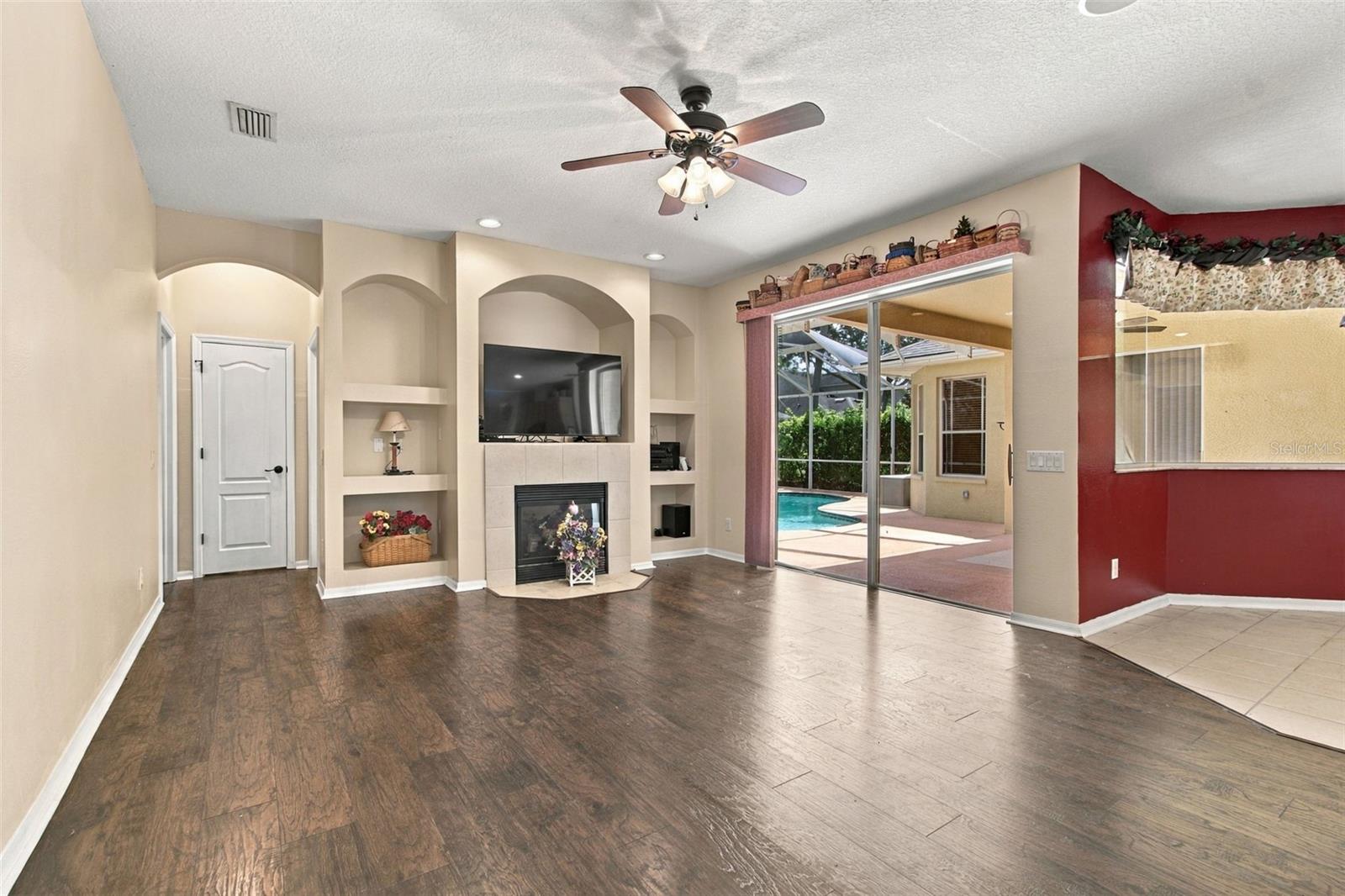 21444 Cormorant Cove Dr Property Photo 37