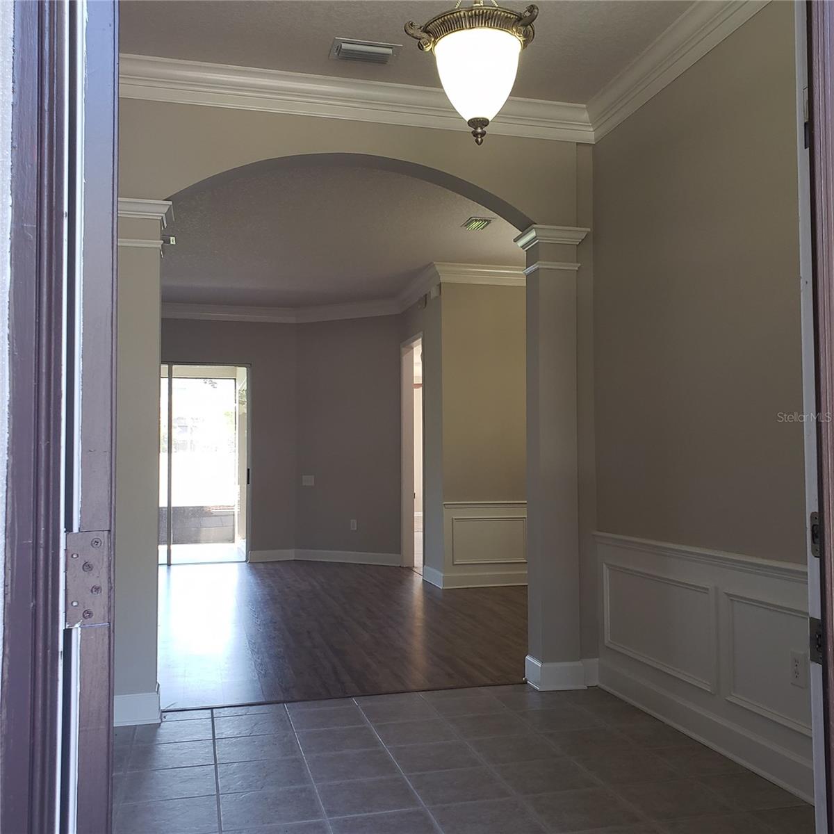 25638 Ferdinand Ct Property Photo 4