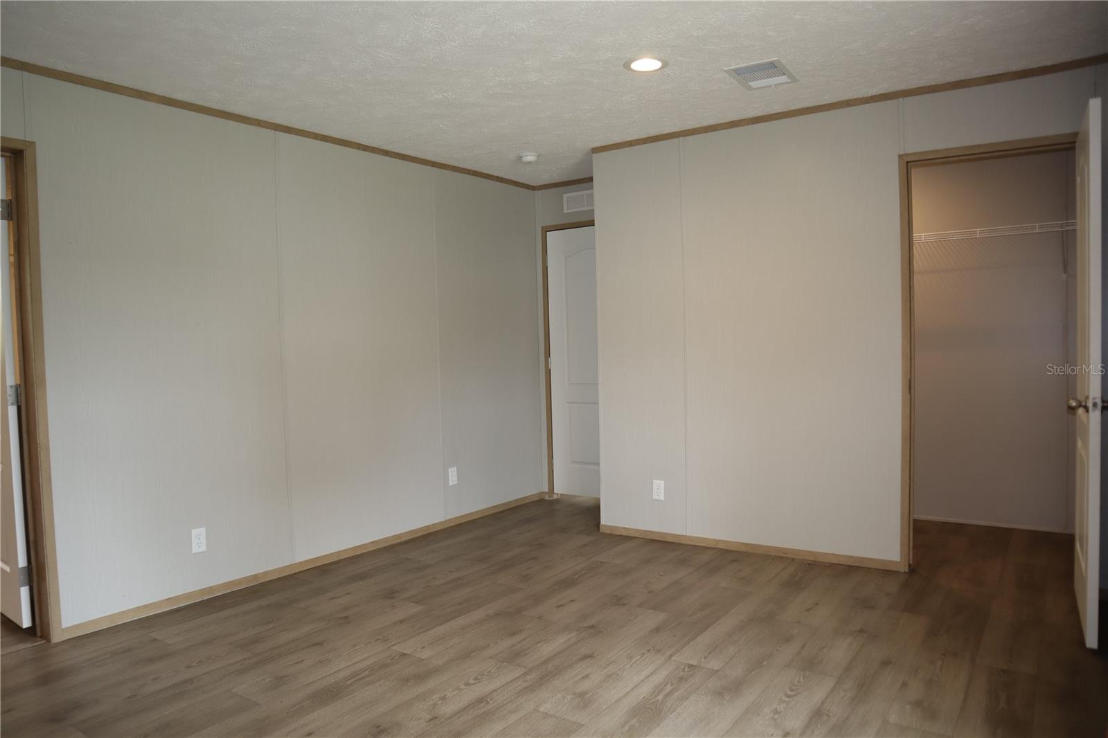 6443 Finance Ave Property Photo 28