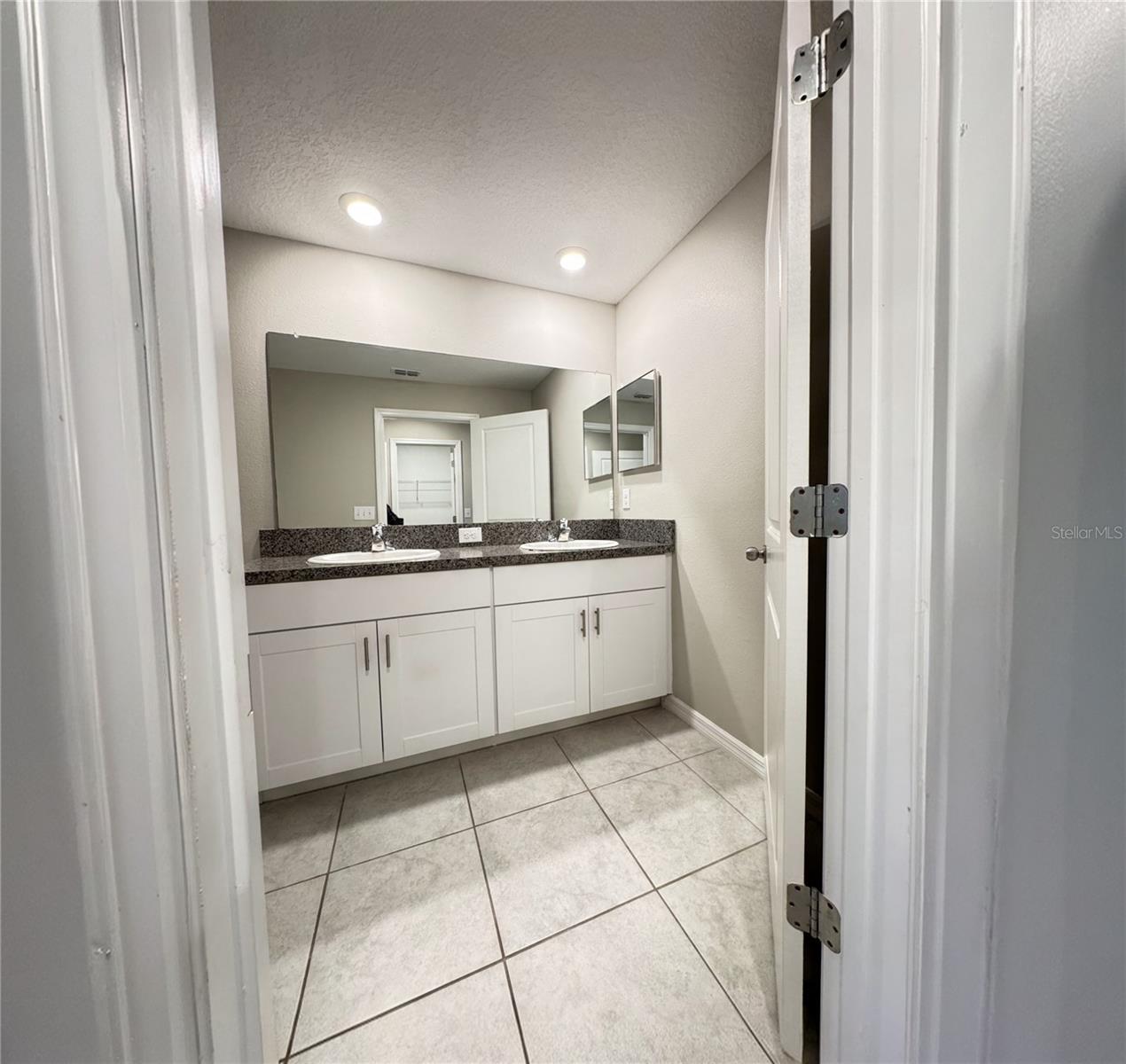 3590 Bellmeade Ct Property Photo 16