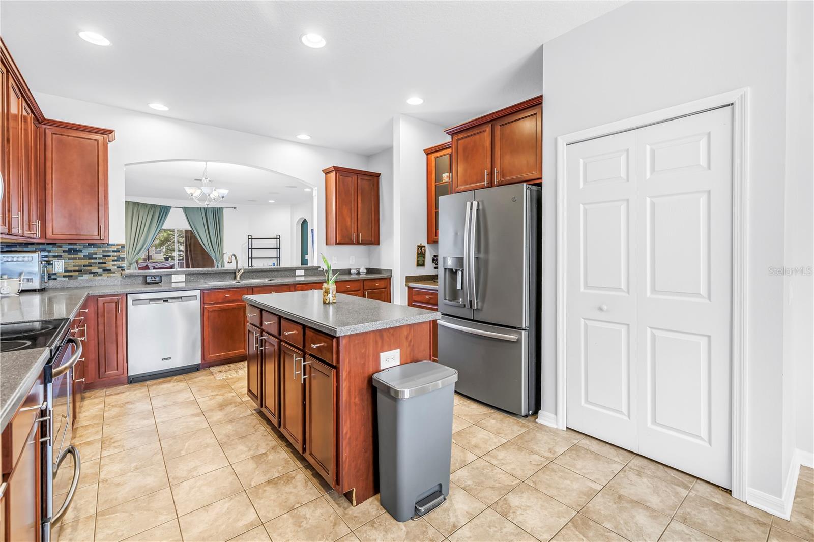 7717 Tangle Brook Blvd Property Photo 8