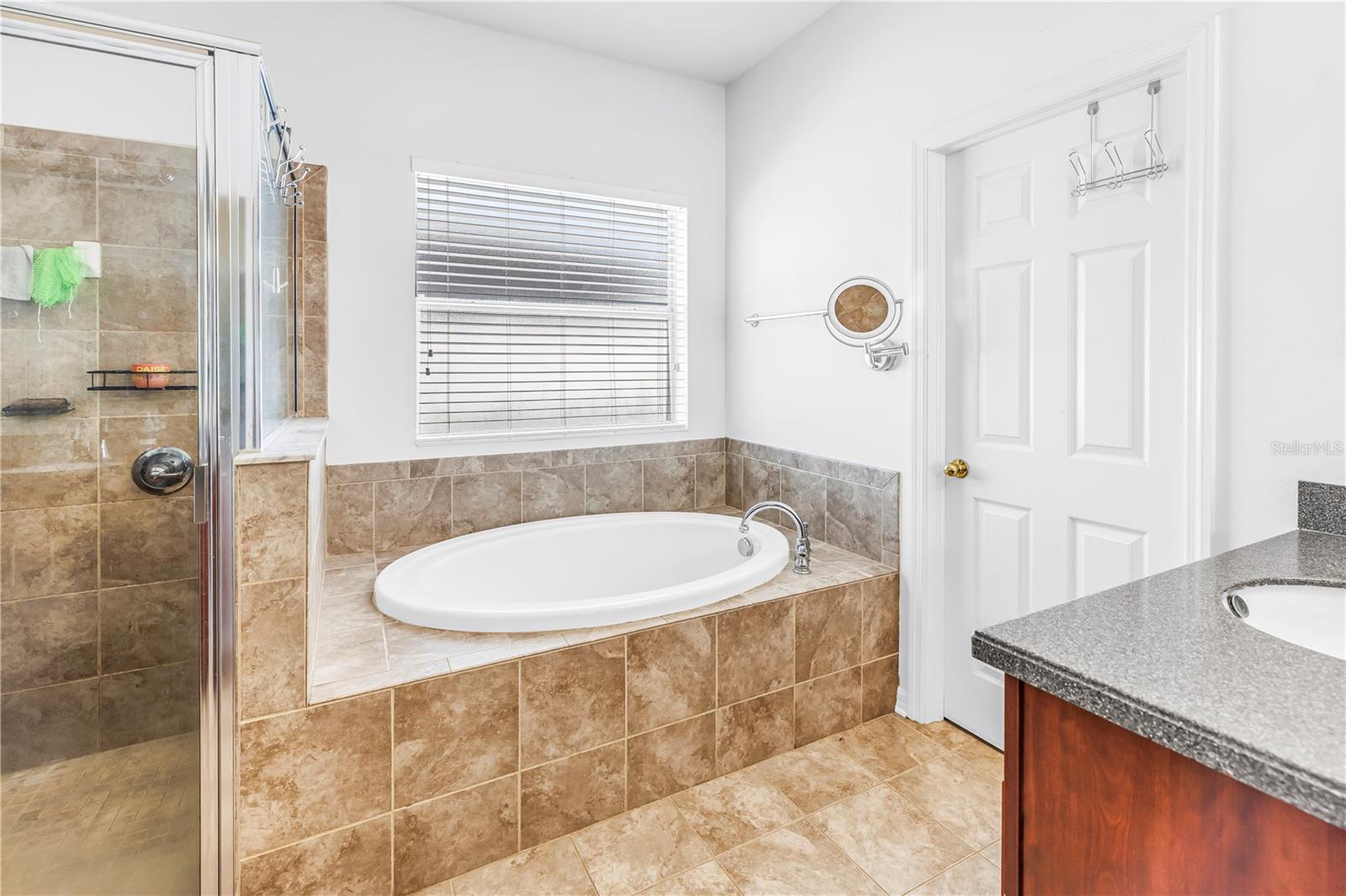 7717 Tangle Brook Blvd Property Photo 13