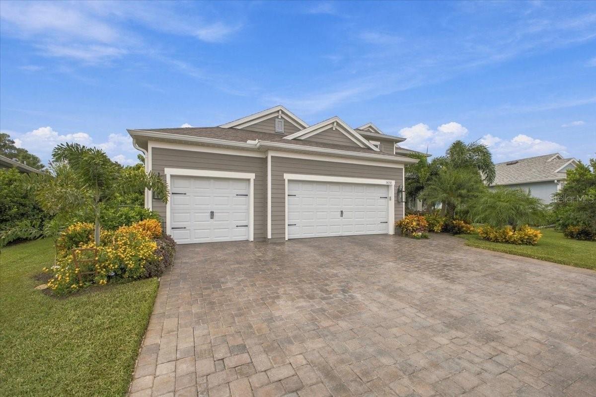 14245 Skipping Stone Loop Property Photo 4