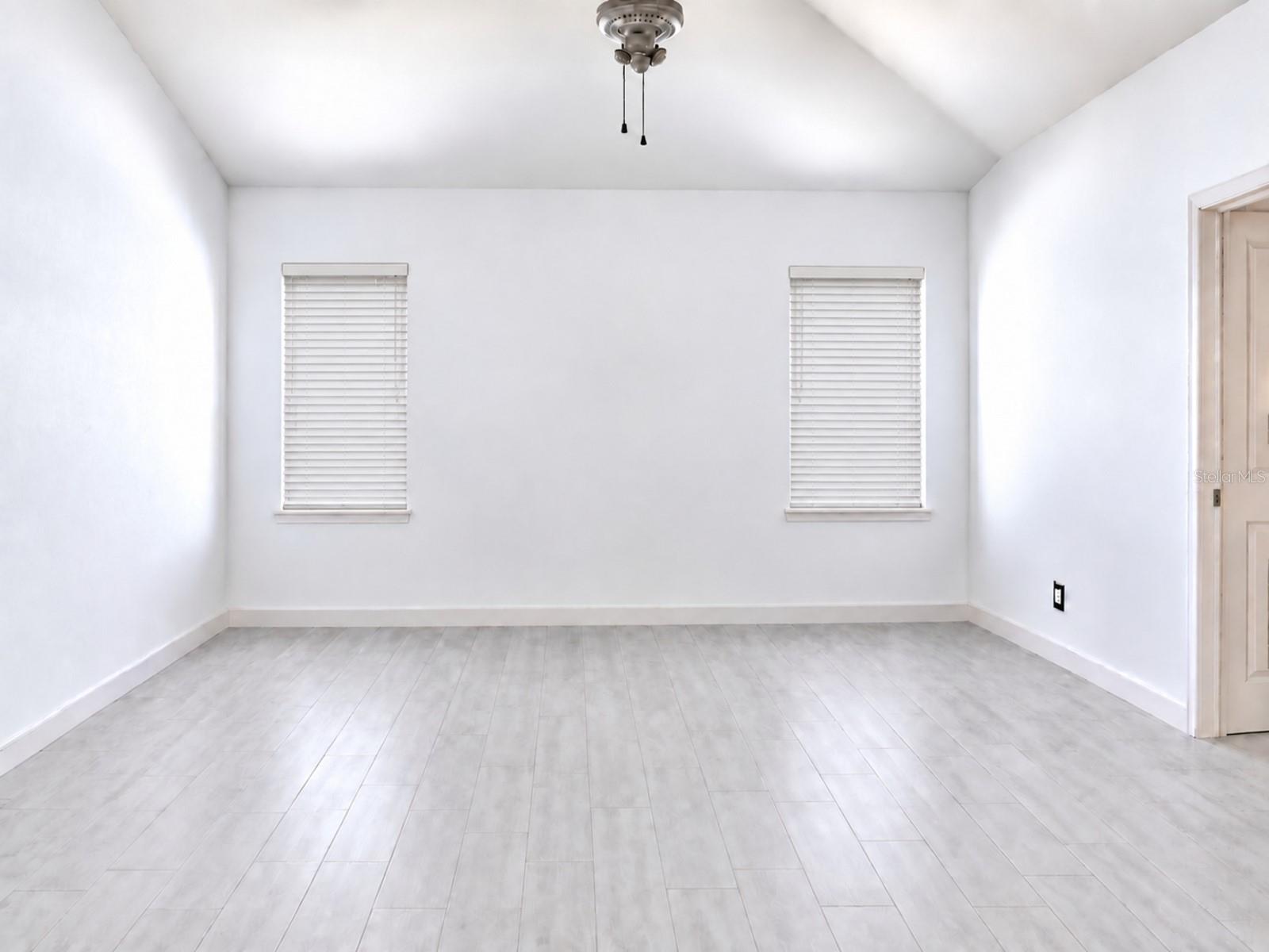 32215 Fish Hook Loop Property Photo 7