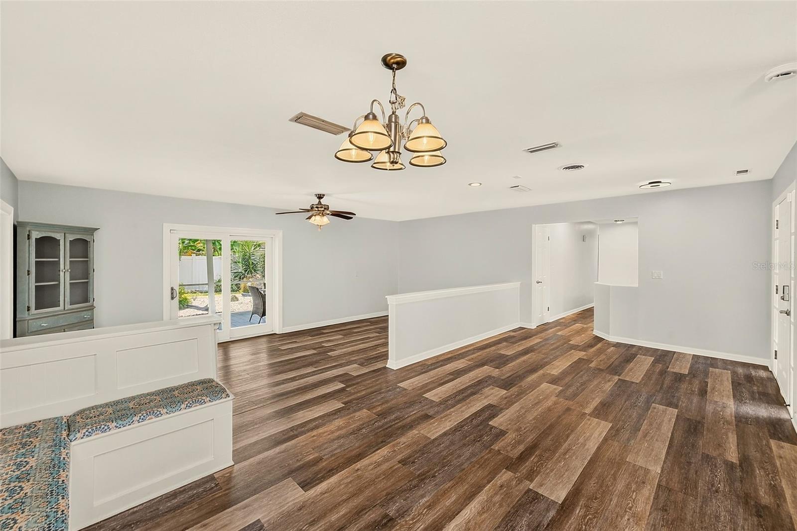 809 Jacaranda Dr Property Photo 10