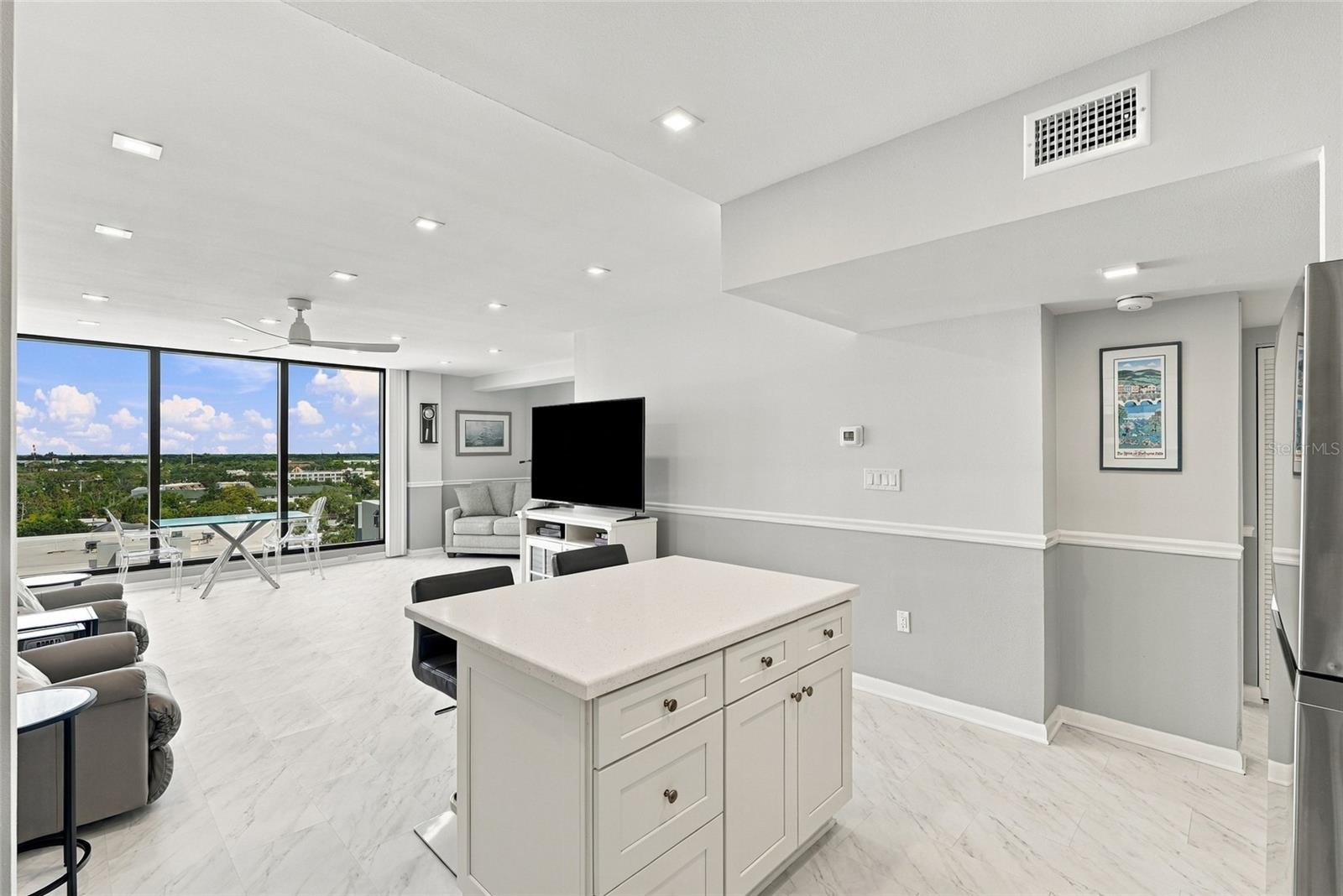 707 S Gulfstream Ave #1006 Property Photo 21
