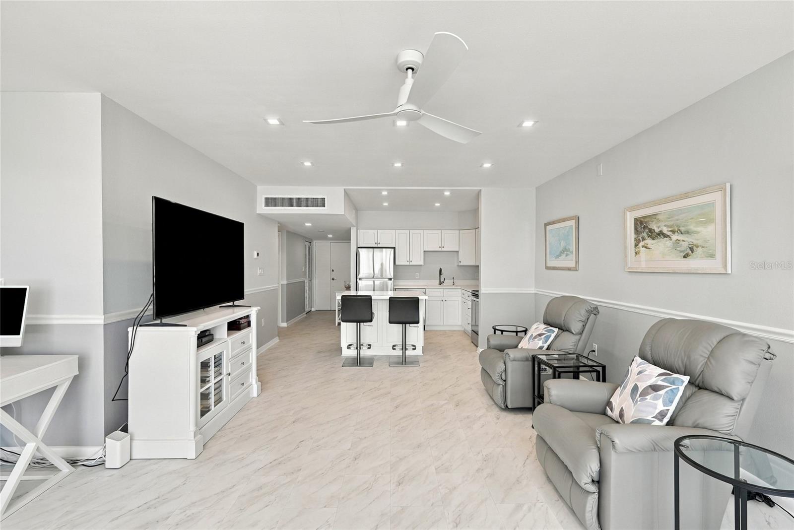 707 S Gulfstream Ave #1006 Property Photo 24