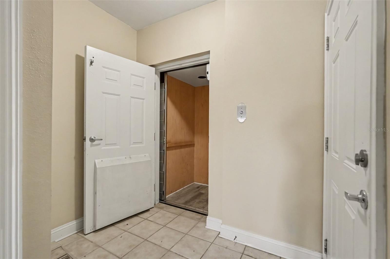 6301 Sunset Bay Cir Property Photo 7