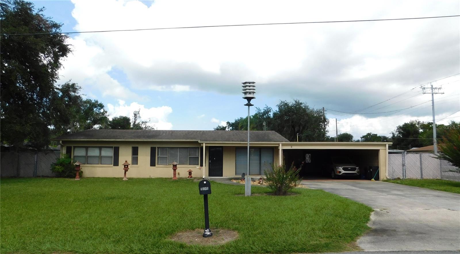 1506 Oakdale St Property Photo 1
