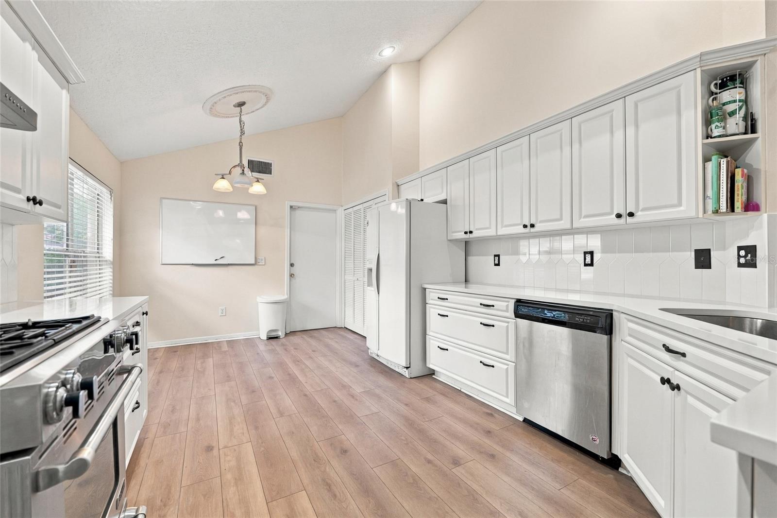 17704 Nathans Dr Property Photo 13