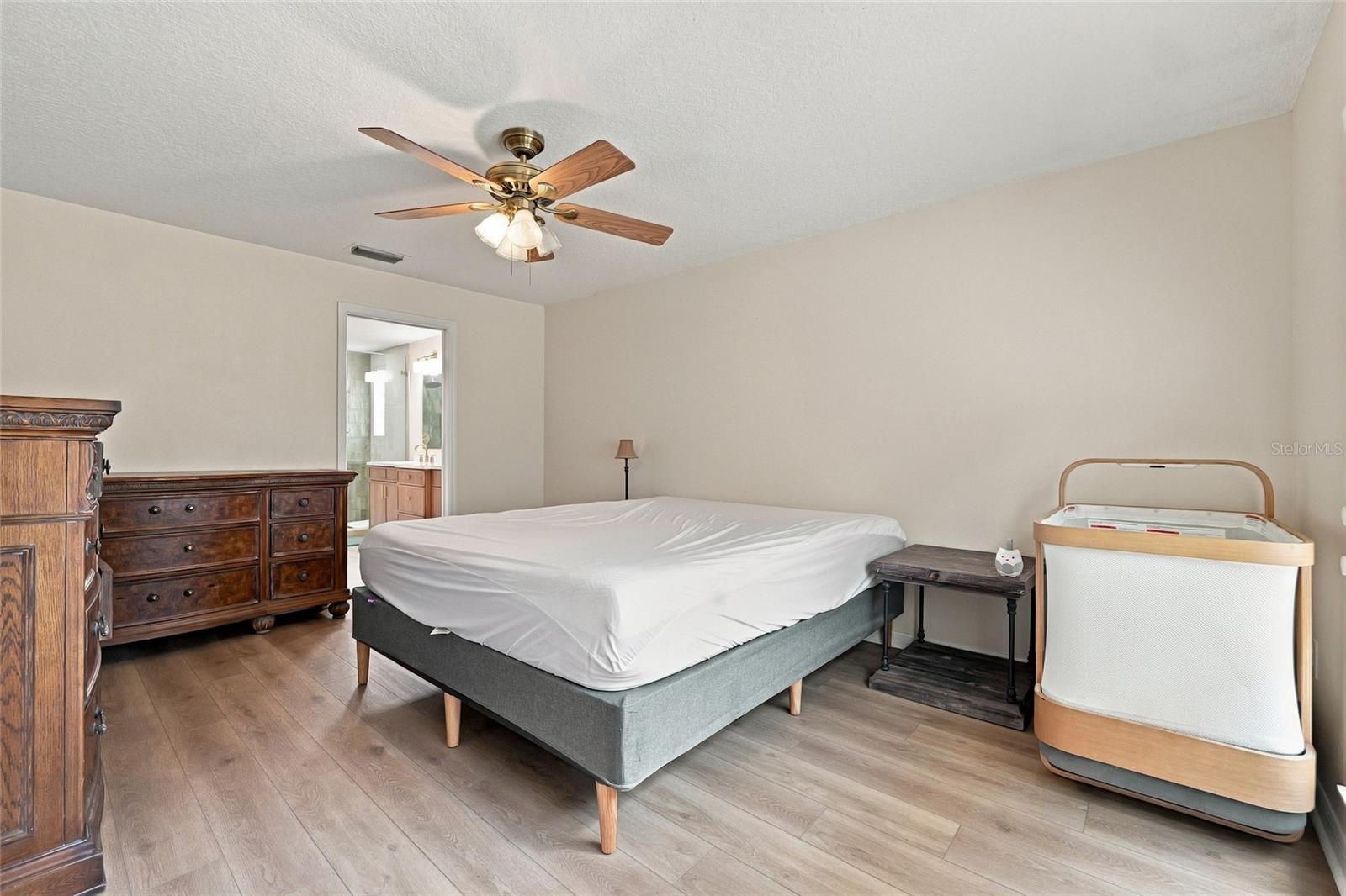 17704 Nathans Dr Property Photo 15