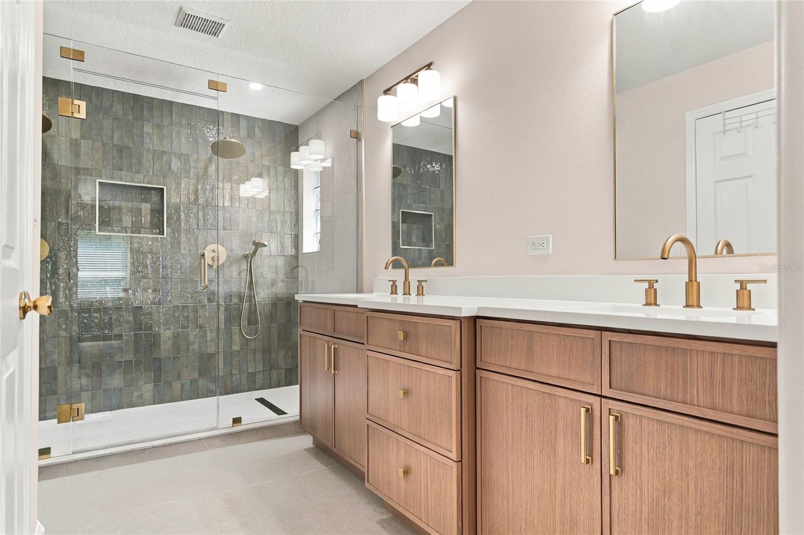 17704 Nathans Dr Property Photo 17