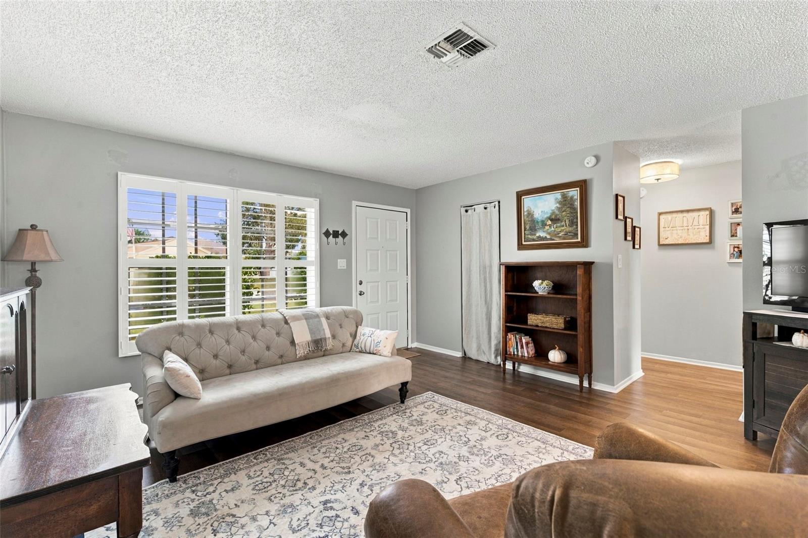 4620 Tiburon Dr Property Photo 5