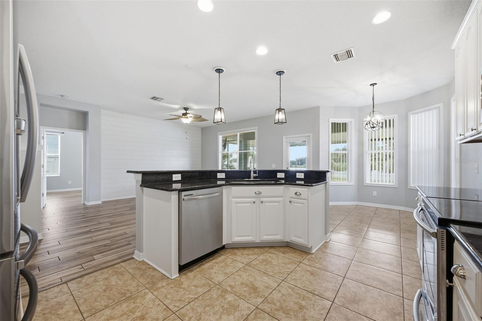 7207 Forest Mere Dr Property Photo 12