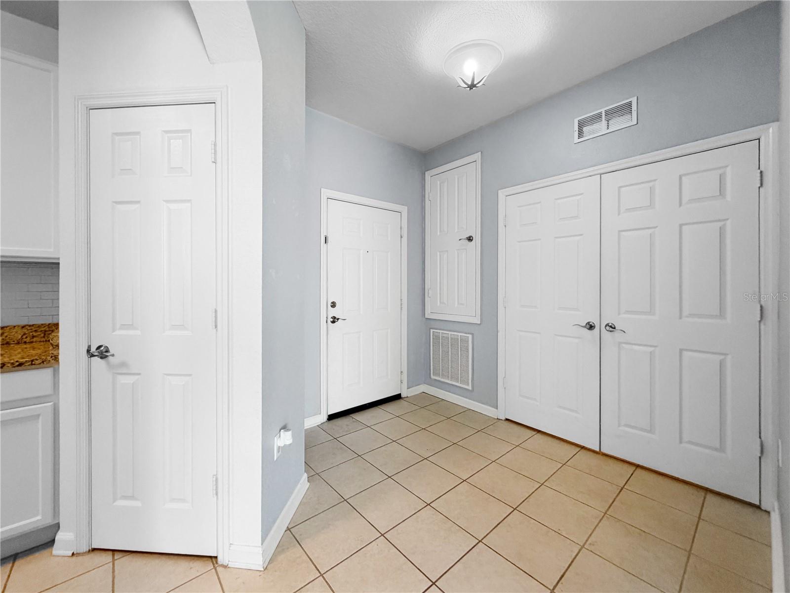 6434 Cava Alta Dr #105 Property Photo 2
