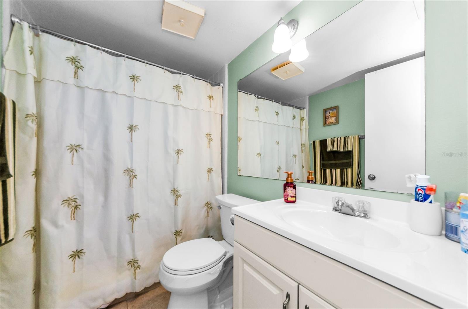 2575 Pine Ridge Way S #e1 Property Photo 8