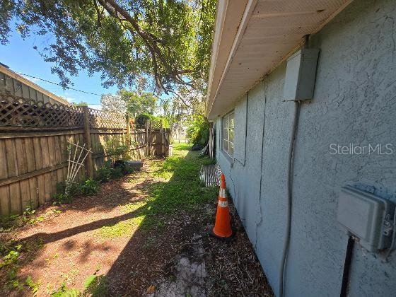 324 Golden Sands Dr Property Photo 15