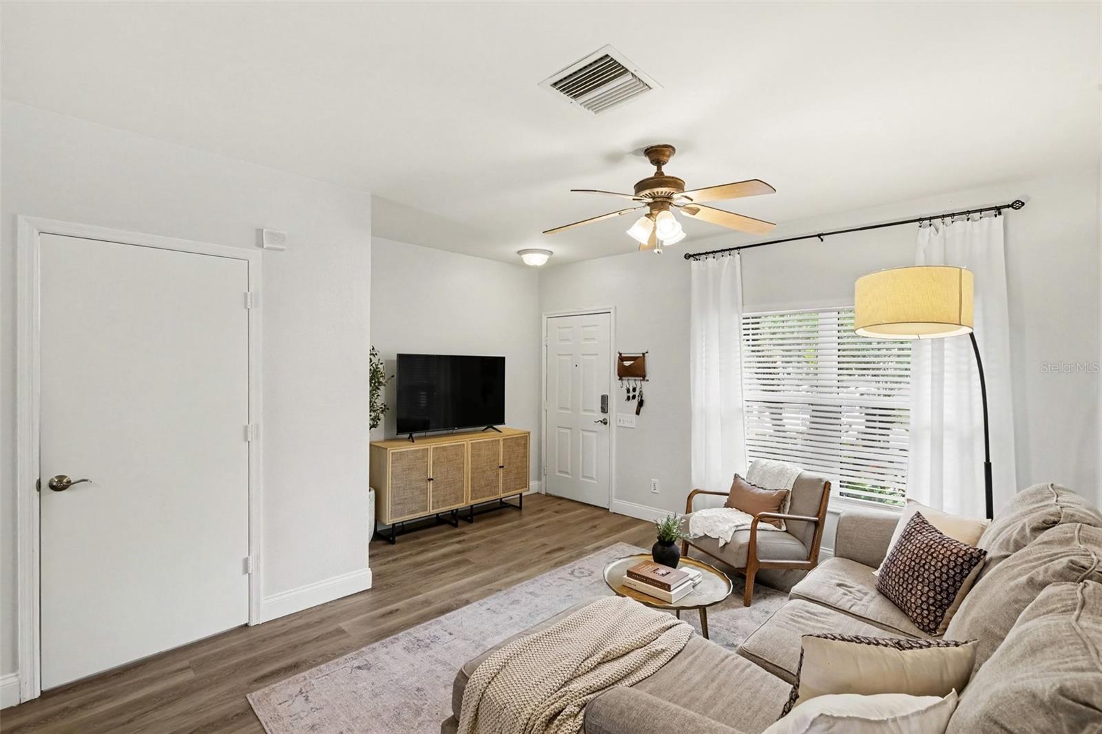 6137 Bayside Key Dr Property Photo 9
