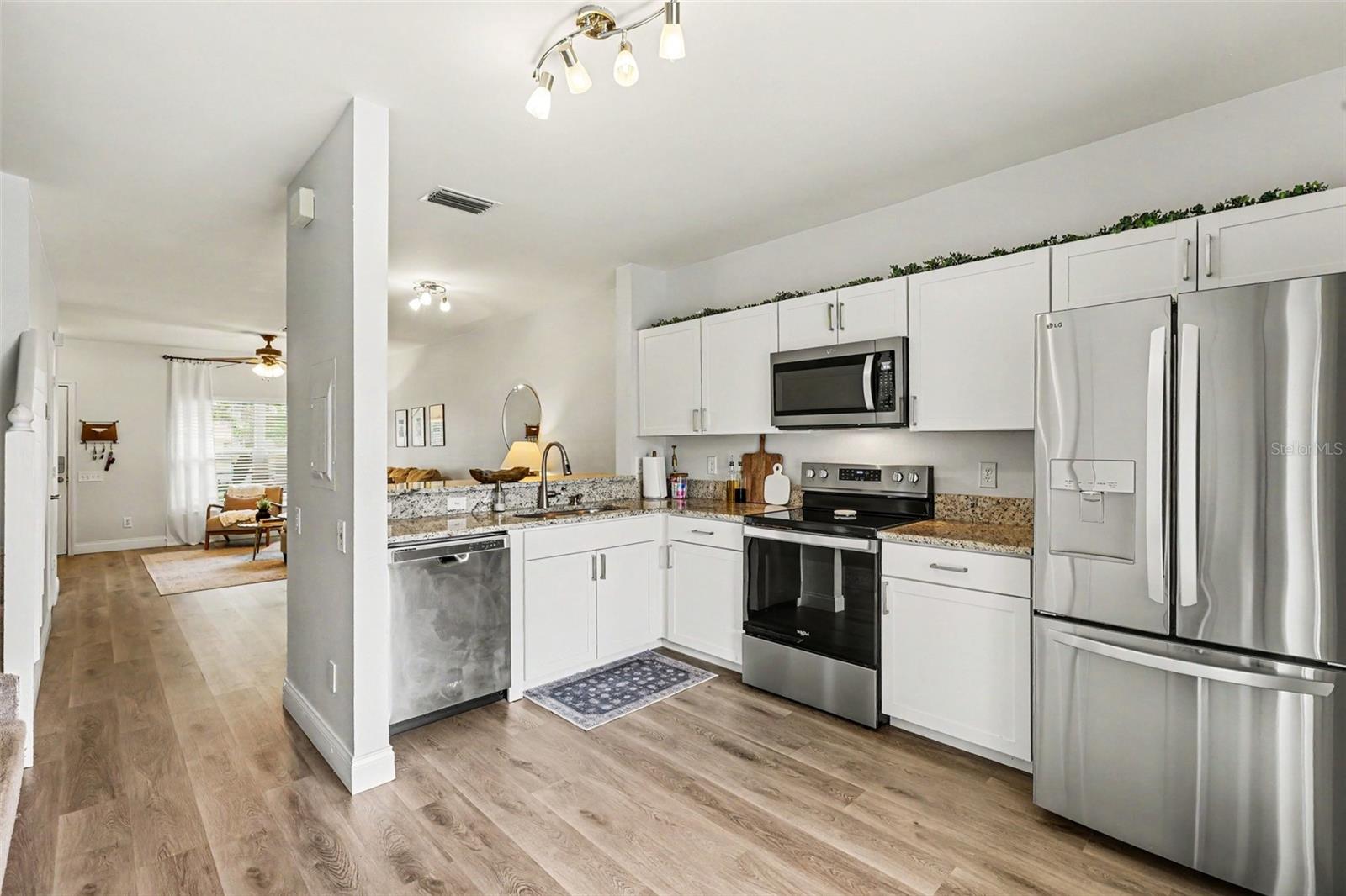 6137 Bayside Key Dr Property Photo 11